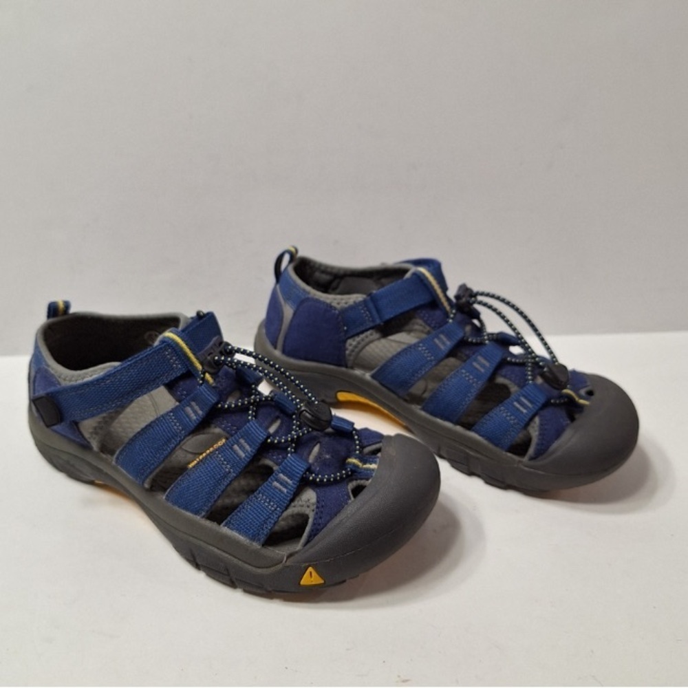 Keen Navy Gray Gorpcore Waterproof Outdoor Closed Toe Sandals Size 5